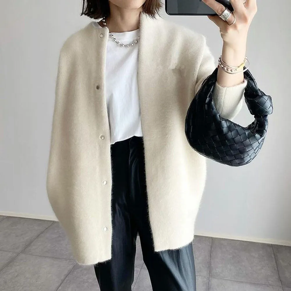 Anna - Sophisticated Cardigan