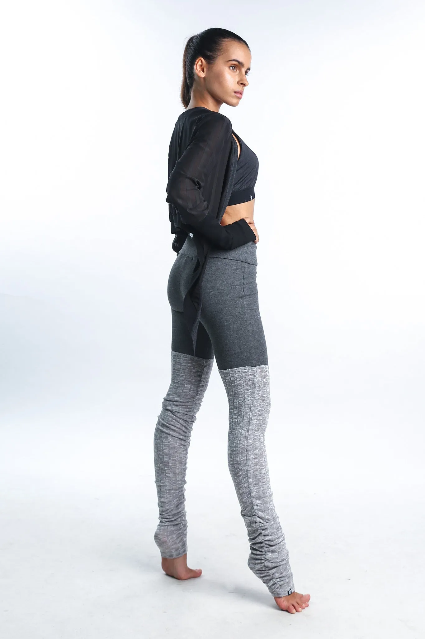 Cosmic Crop Cardi in Black
