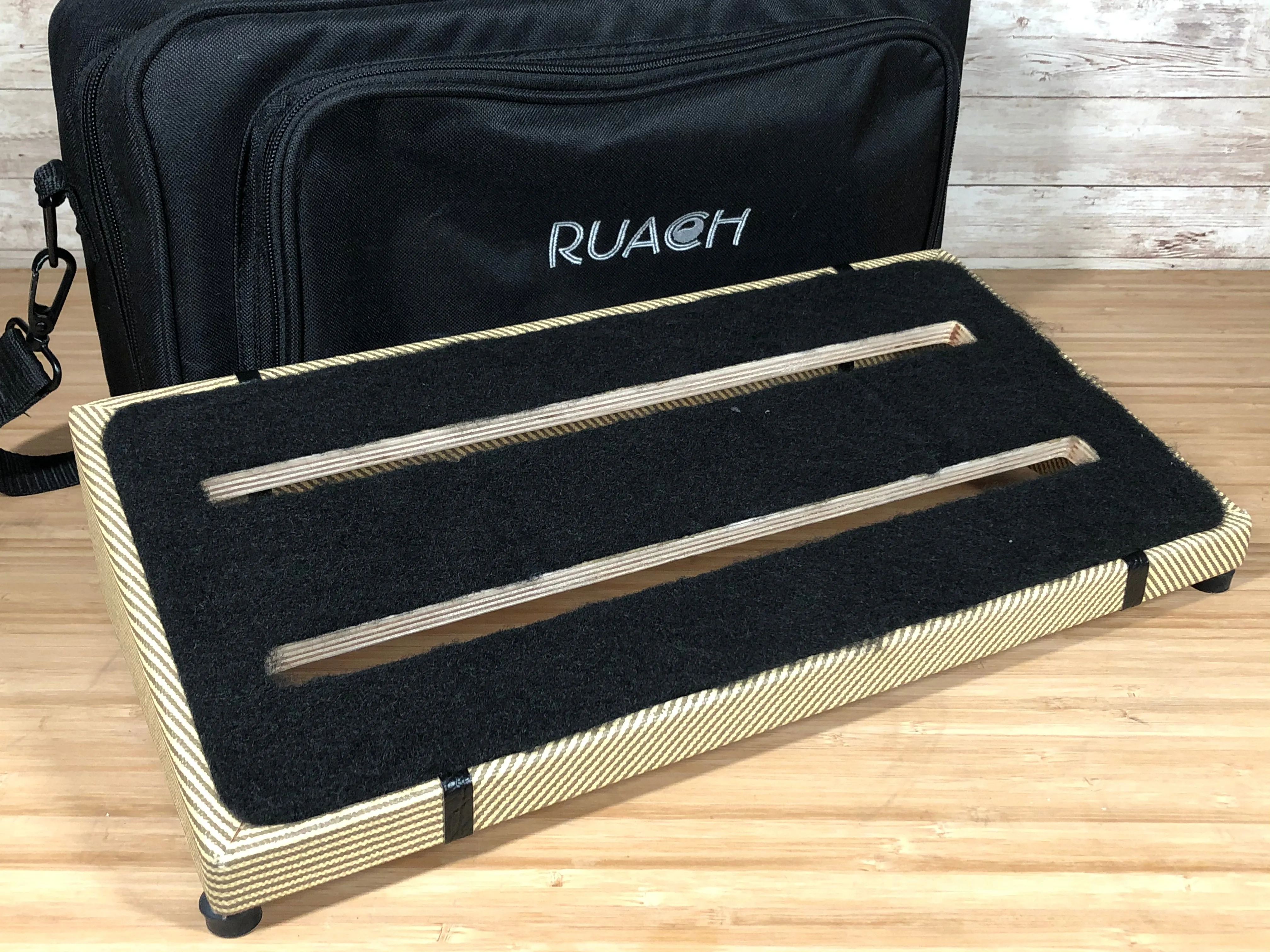Ruach 2.5 Tweed Pedalboard with Soft Case