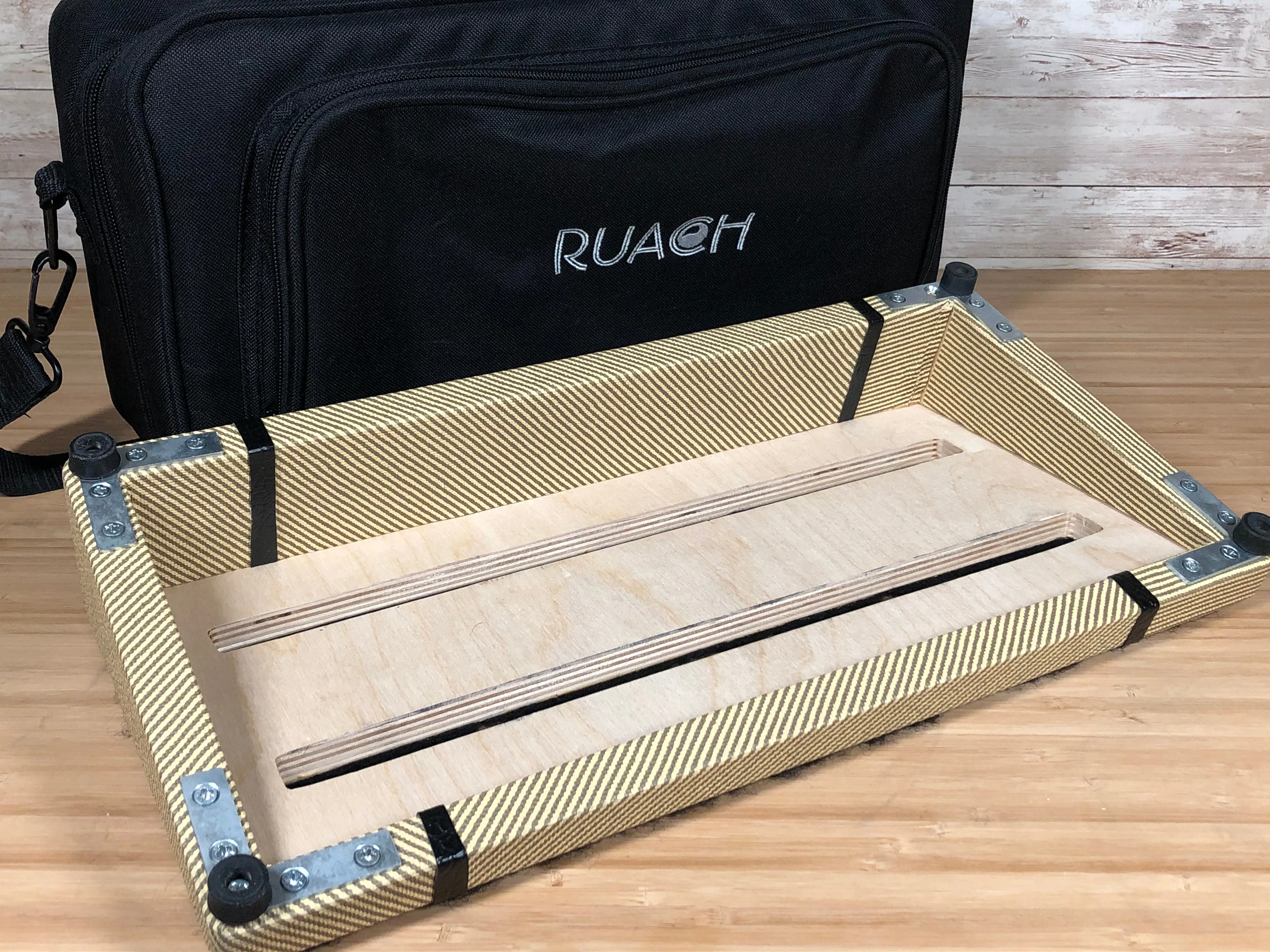 Ruach 2.5 Tweed Pedalboard with Soft Case