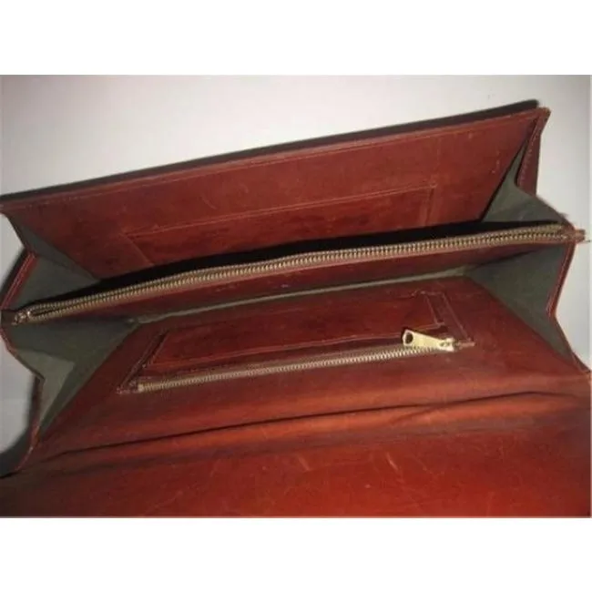 Venus Crocodile Leather Two-way Clutch in Shades of Brown